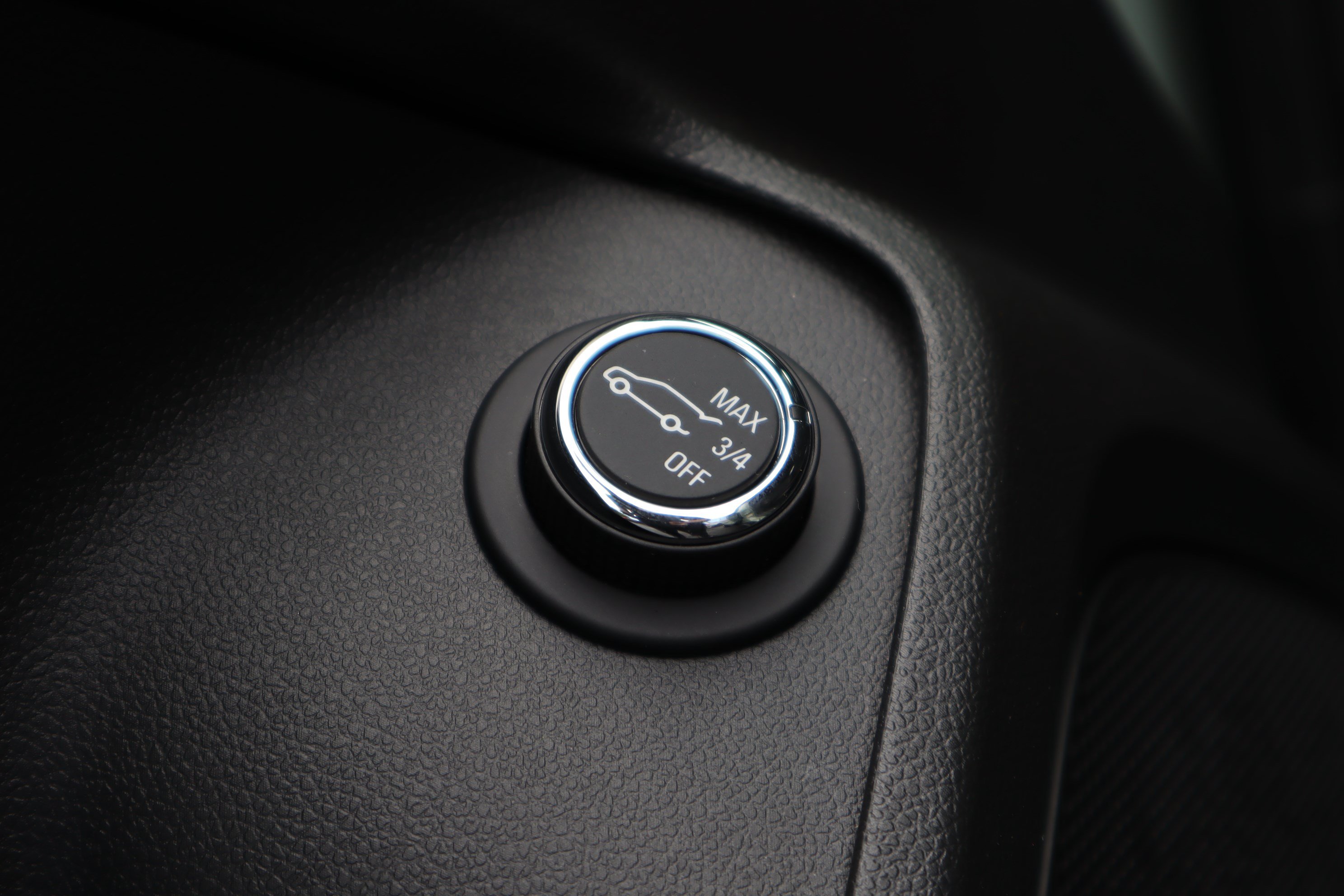 Used 2024 Chevrolet TrailBlazer RS w/ Convenience Package FWD image 24