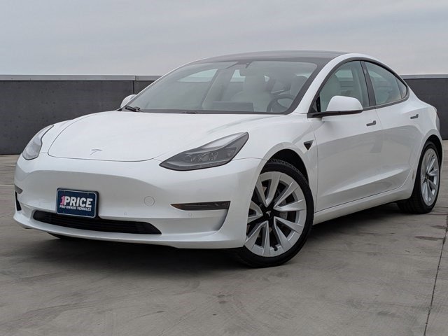 Used 2021 Tesla Model 3 Standard Range Plus image 1