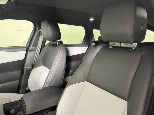 Used 2026 Land Rover Range Rover Velar Dynamic SE AWD/4WD image 4