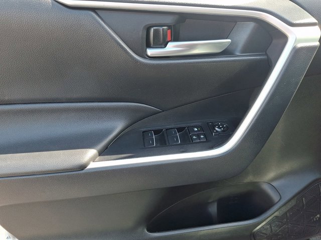 Certified 2025 Toyota RAV4 XLE AWD/4WD image 12
