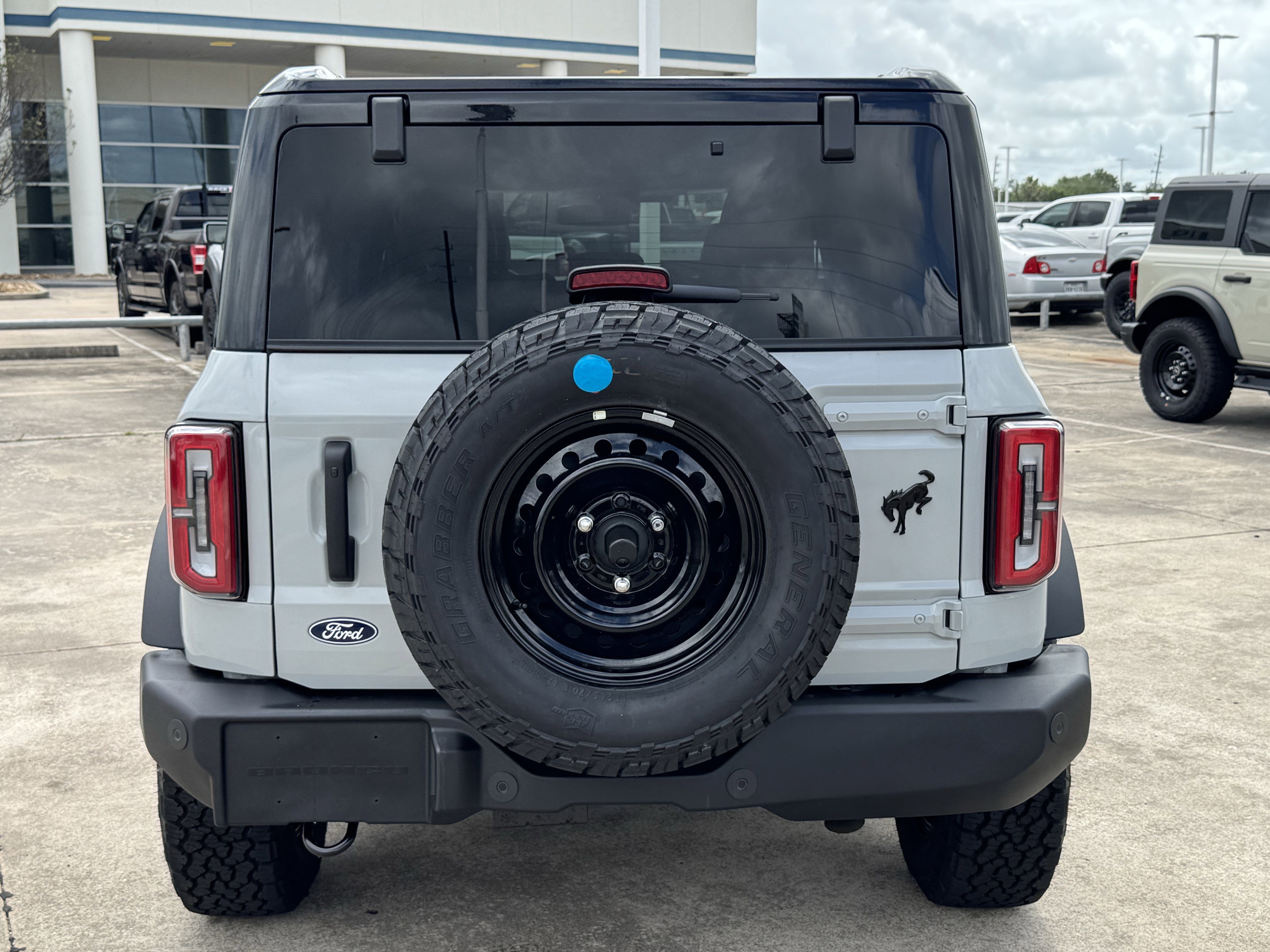 New 2026 Ford Bronco Outer Banks AWD/4WD image 9