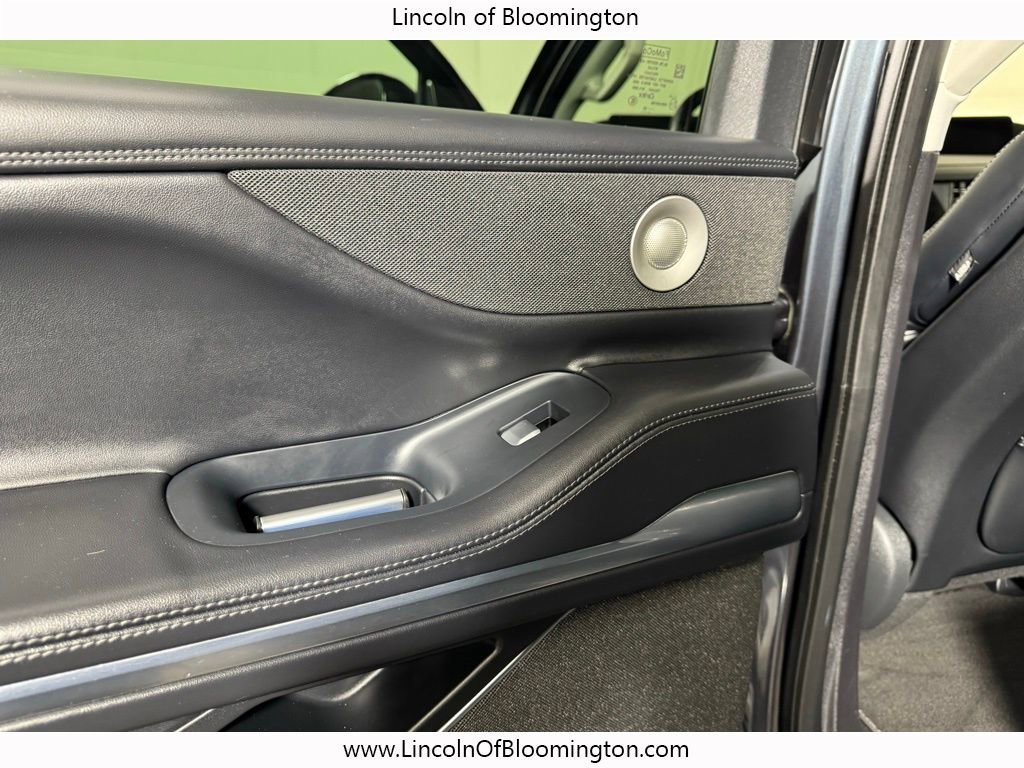 Used 2025 Lincoln Navigator L Reserve image 53