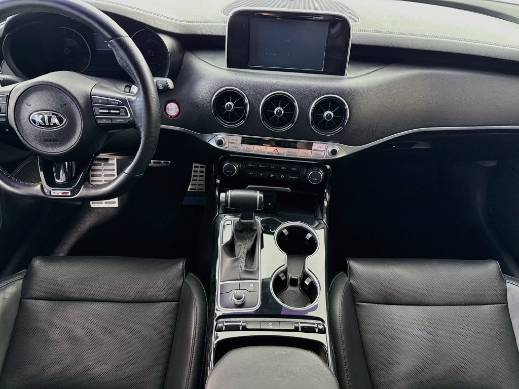 Used 2020 Kia Stinger GT-Line RWD image 14