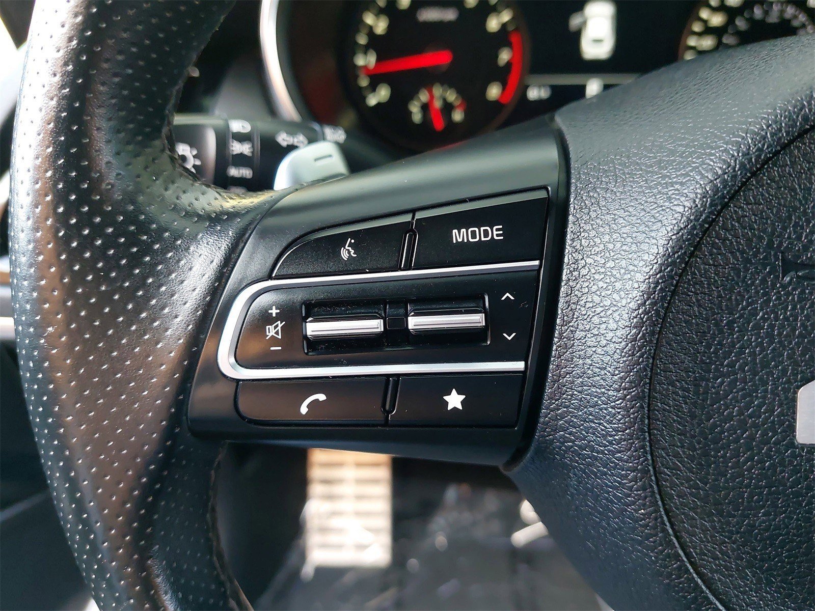 Used 2022 Kia Stinger GT2 w/ Scorpion Package image 18