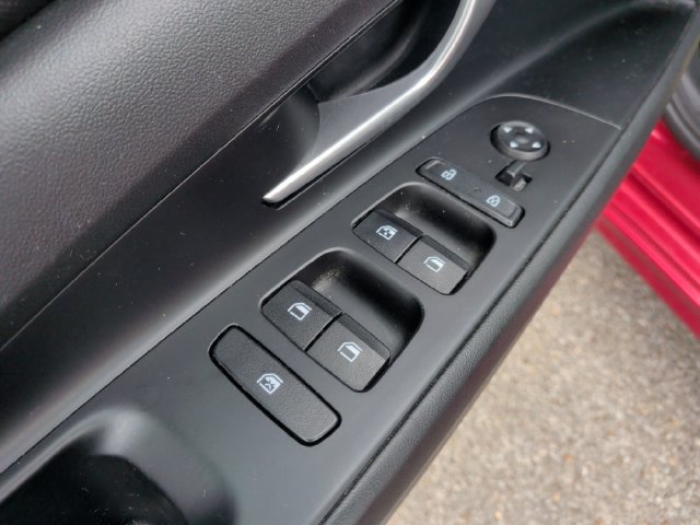 Used 2023 Hyundai Elantra SEL FWD image 11