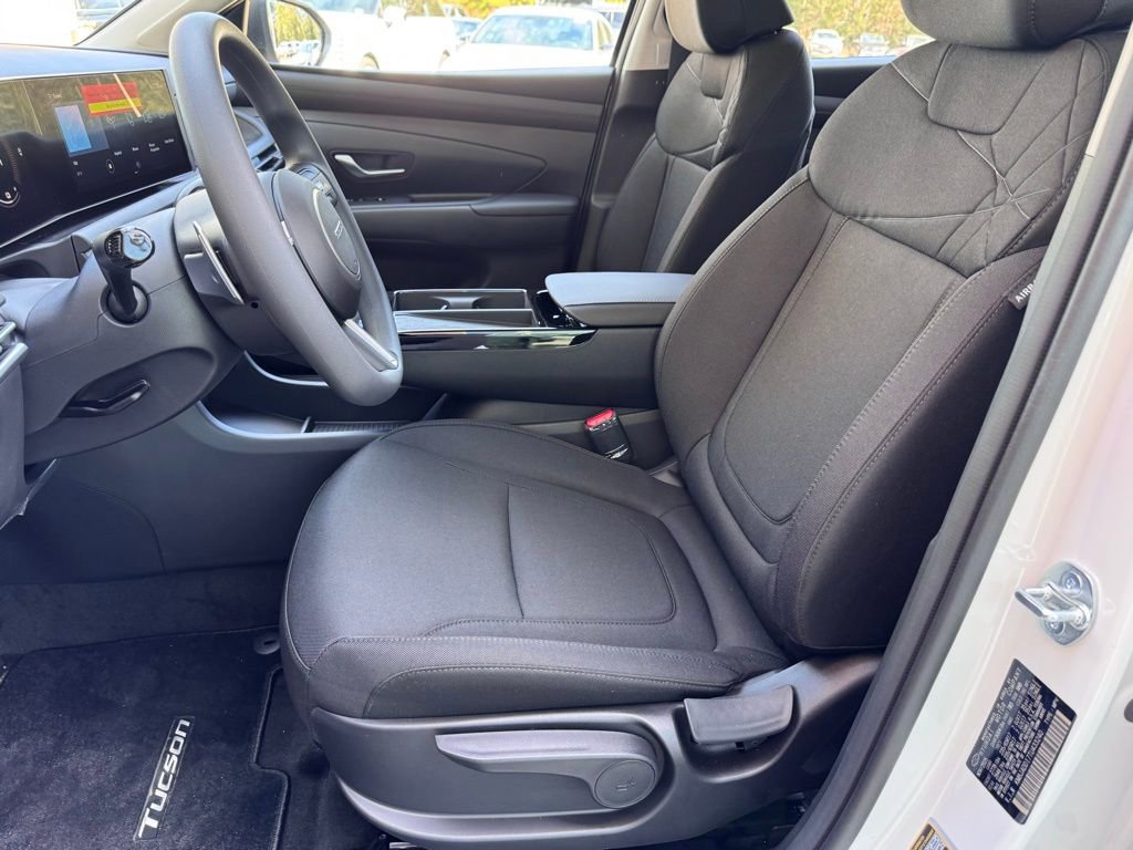 New 2026 Hyundai Tucson Blue SE image 6