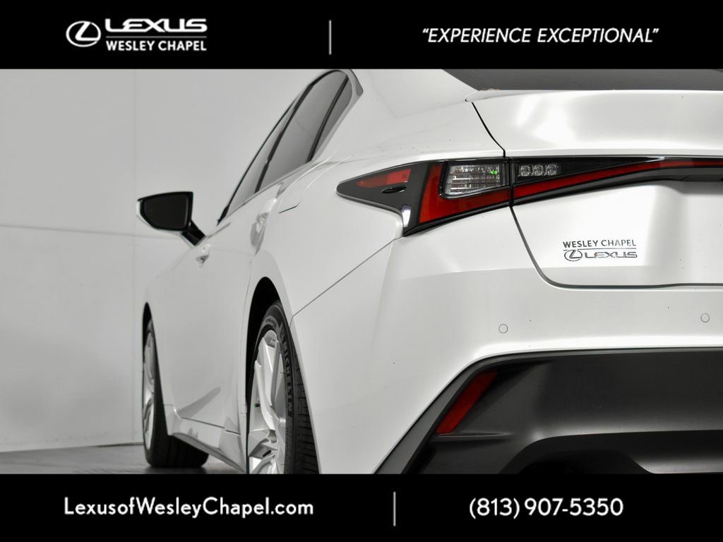 Used 2025 Lexus IS 300 w/ Comfort Package RWD image 9