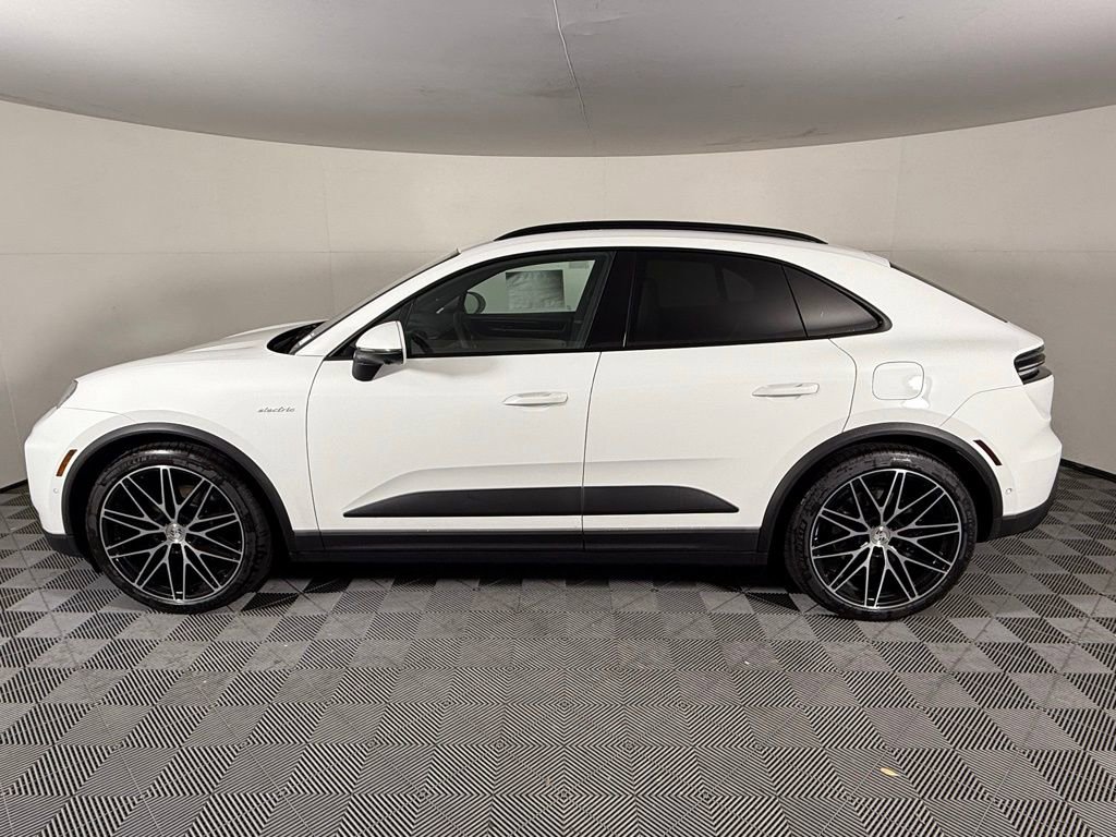 New 2025 Porsche Macan 4 Electric image 2
