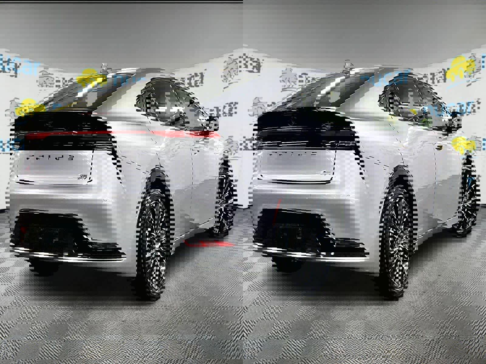 Used 2024 Toyota Prius XLE image 6