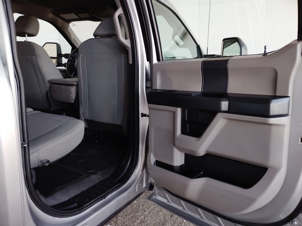 Used 2022 Ford F250 XL w/ Power Equipment Group RWD image 16