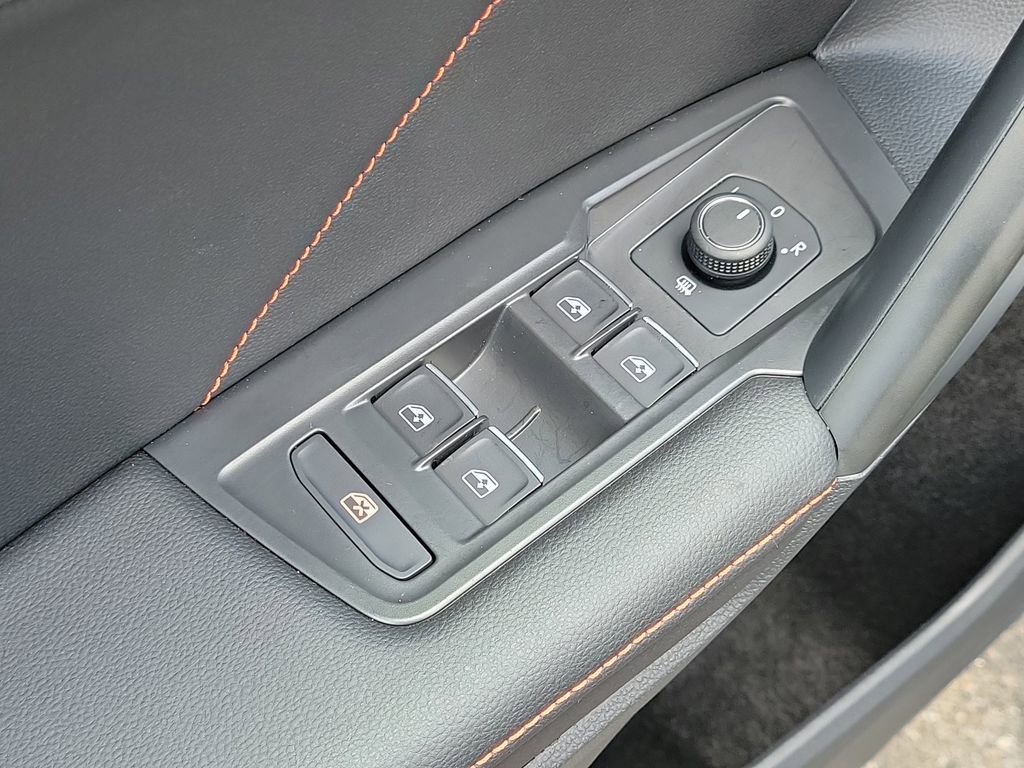 Used 2024 Volkswagen Tiguan Wolfsburg Edition image 20