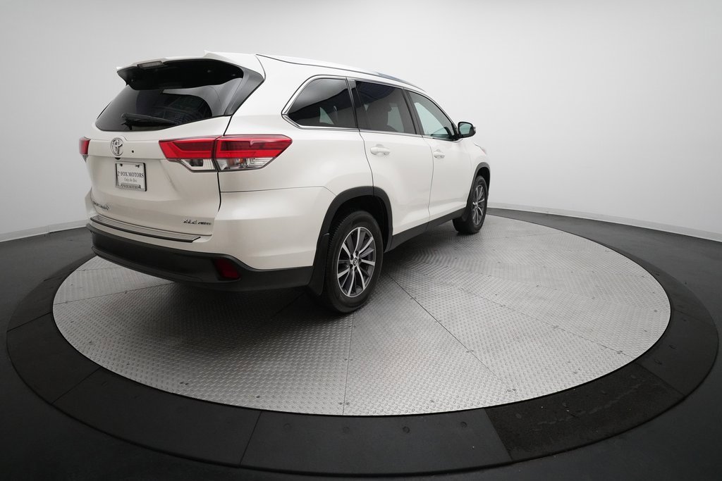 Used 2019 Toyota Highlander XLE image 37