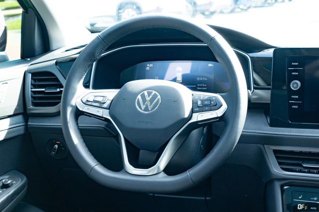 New 2026 Volkswagen Taos SE image 32