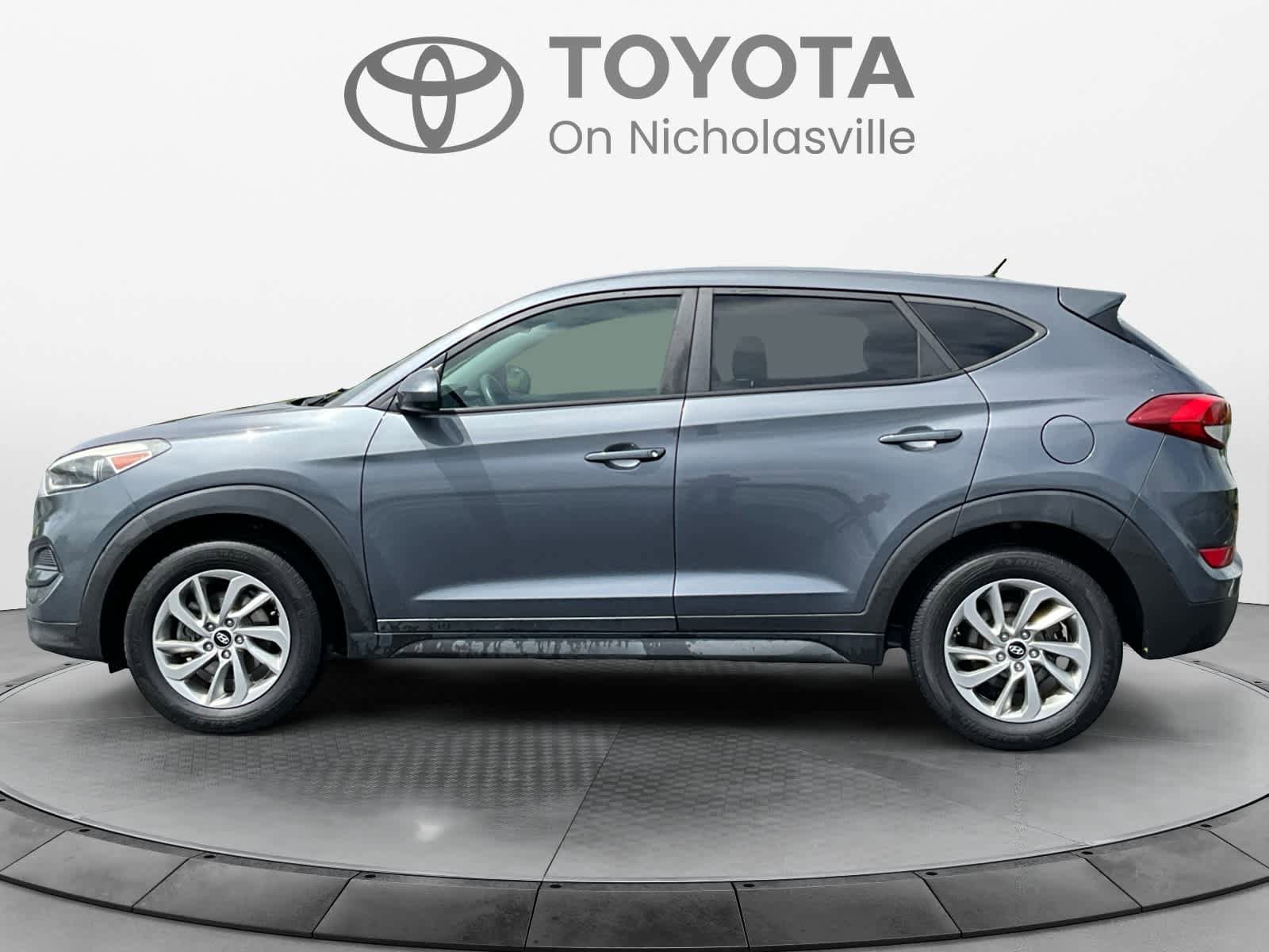 Used 2018 Hyundai Tucson SE AWD/4WD image 3