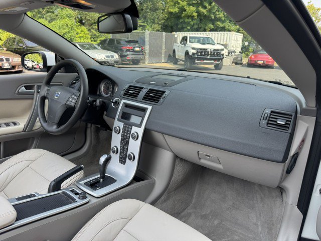 Used 2012 Volvo C70 T5 w/ Climate Pkg FWD image 32