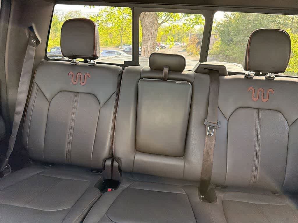 Used 2016 Ford F150 King Ranch w/ Equipment Group 601A Luxury AWD/4WD image 23