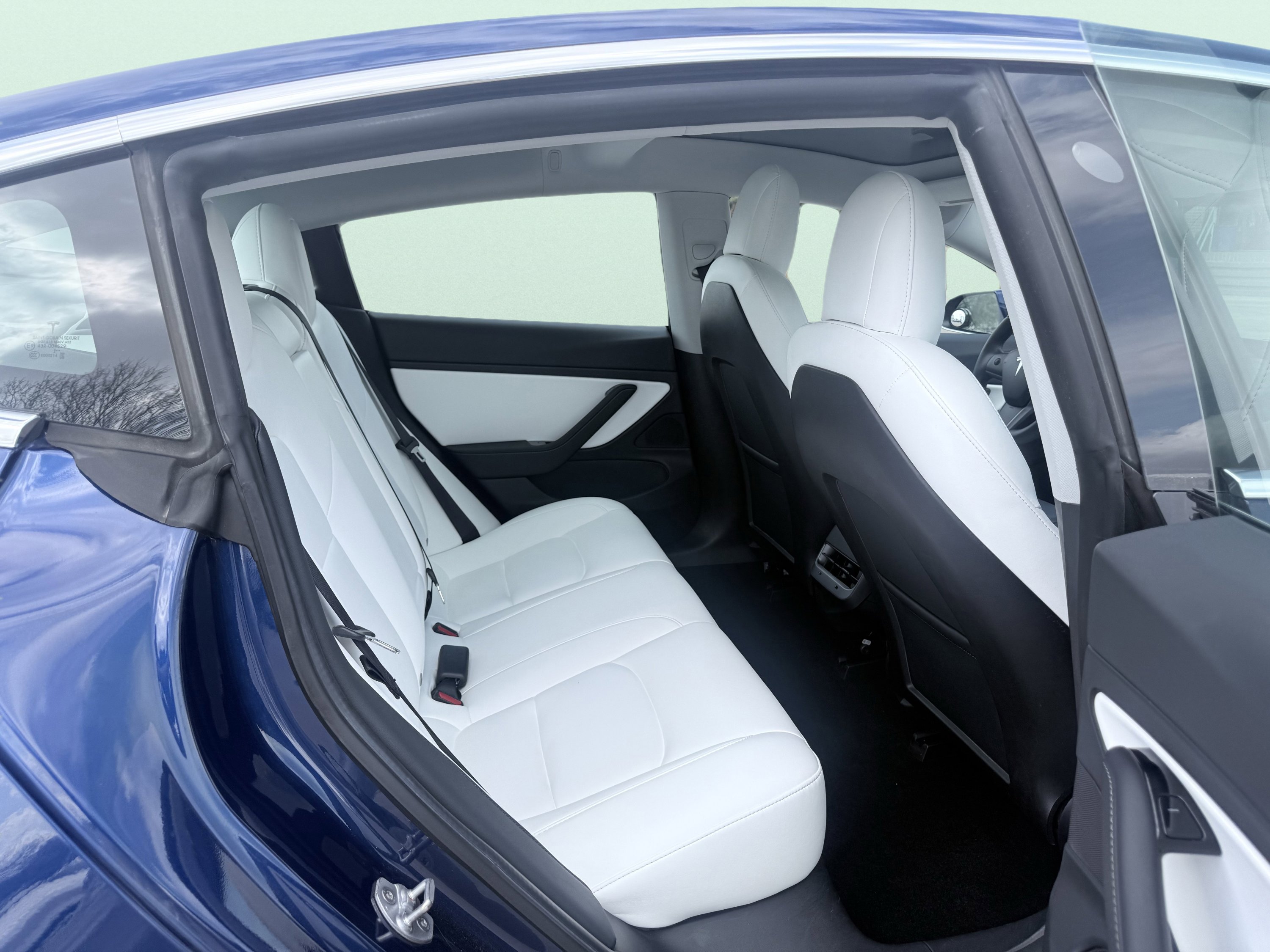 Used 2020 Tesla Model 3 Long Range image 34