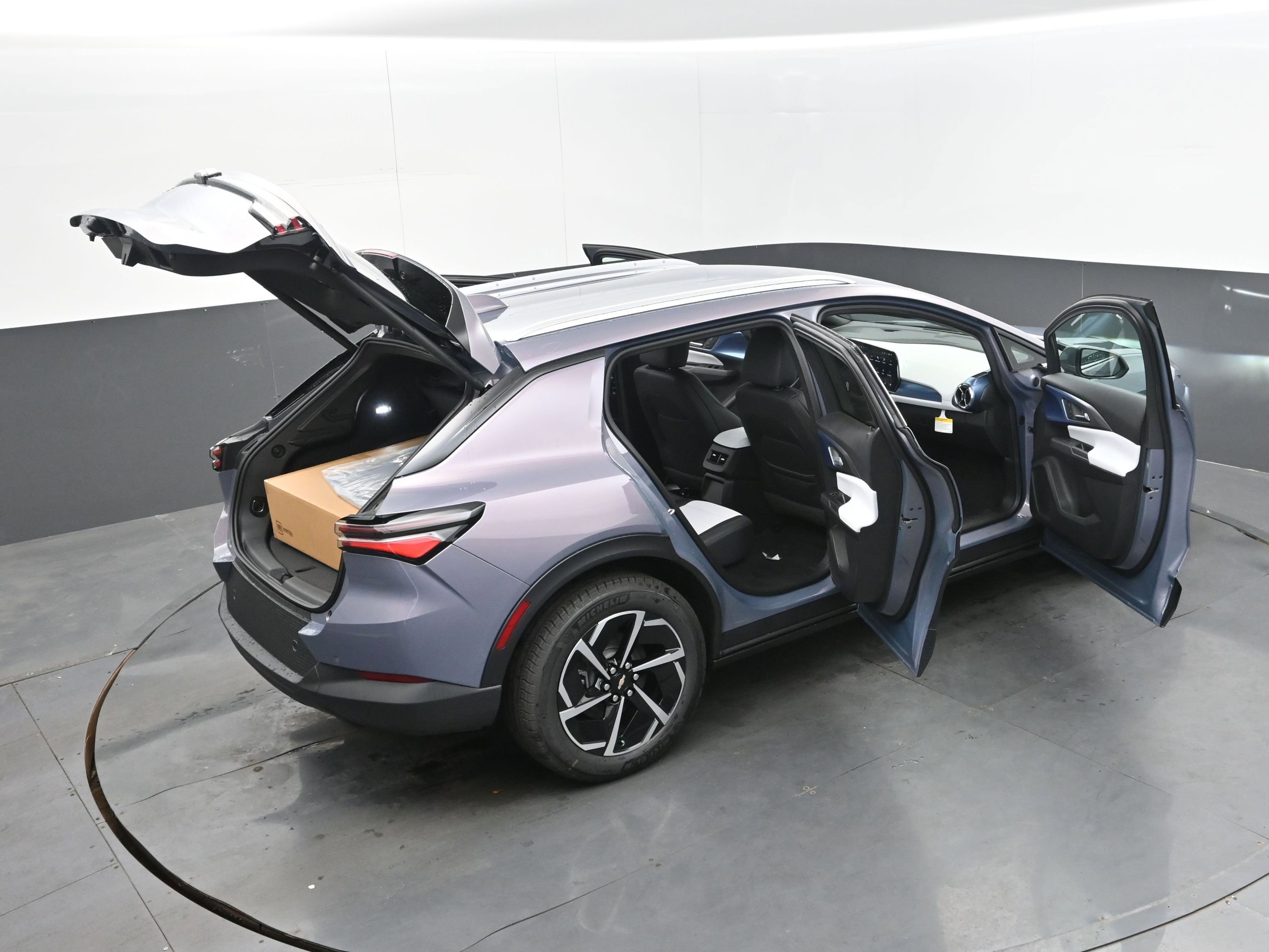 New 2026 Chevrolet Equinox EV LT image 46