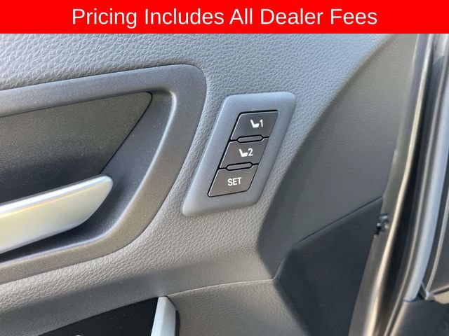 Used 2025 Toyota Sienna Platinum AWD/4WD image 22
