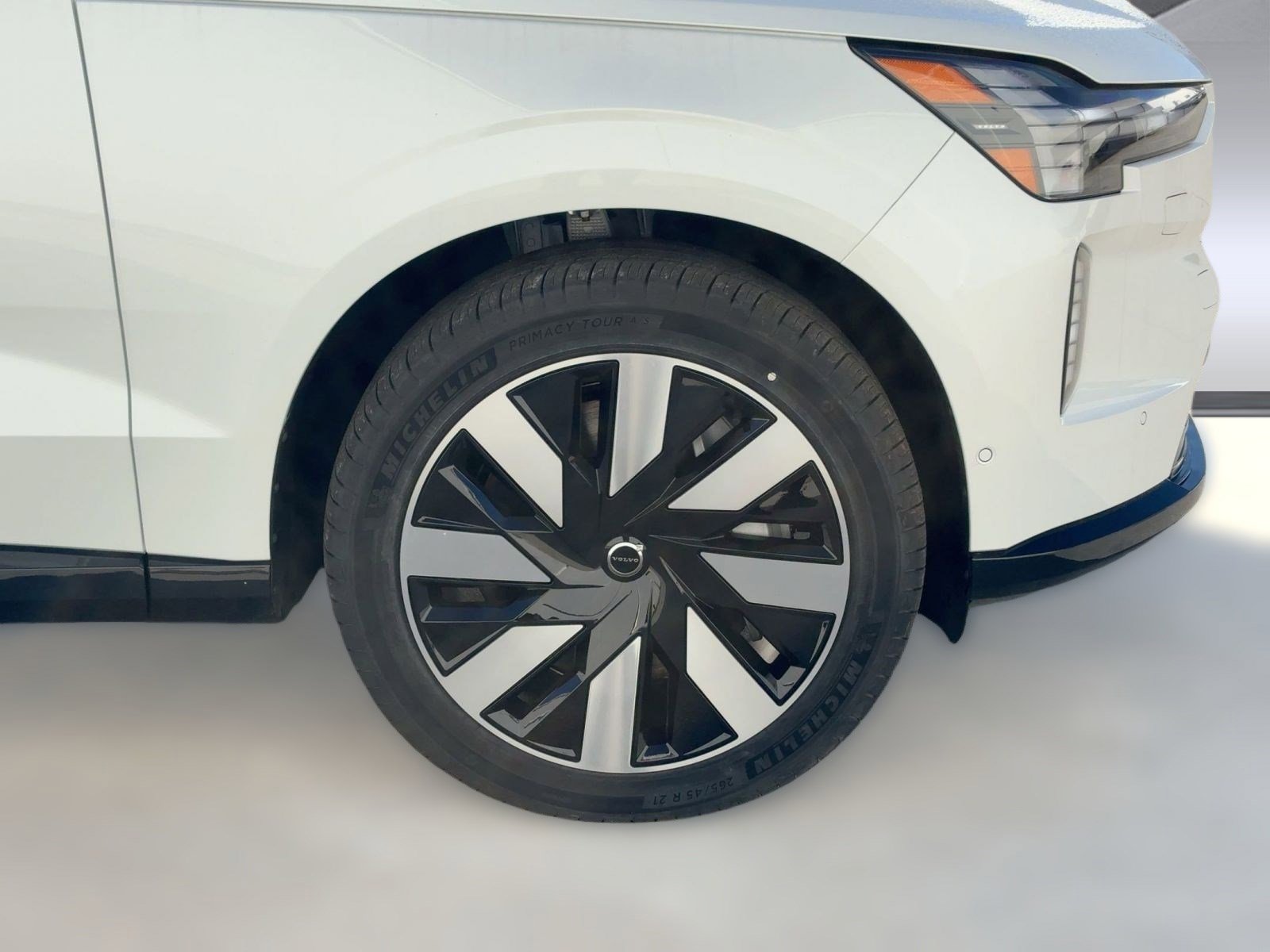 New 2025 Volvo EX90 Plus AWD/4WD image 12