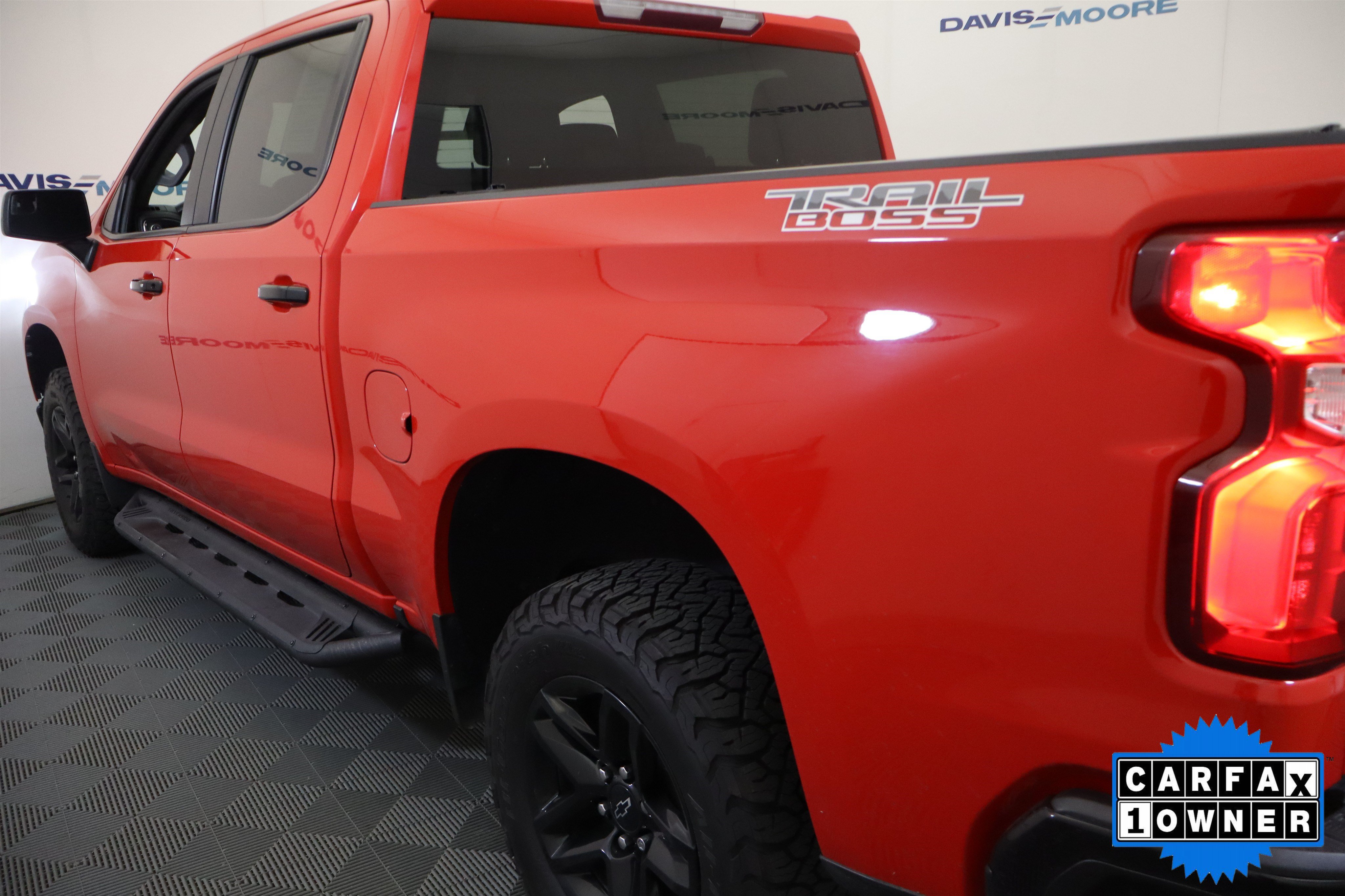 Used 2021 Chevrolet Silverado 1500 LT Trail Boss w/ Bed Protection Package AWD/4WD image 9