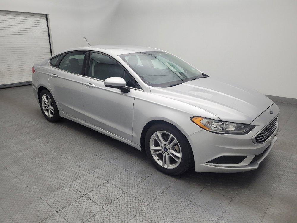 Used 2018 Ford Fusion SE w/ Fusion SE Technology Package FWD image 11