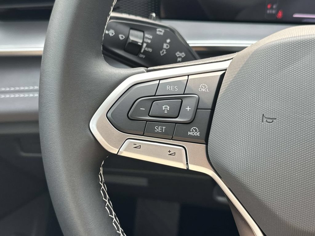 New 2026 Volkswagen Tiguan SE AWD/4WD image 15
