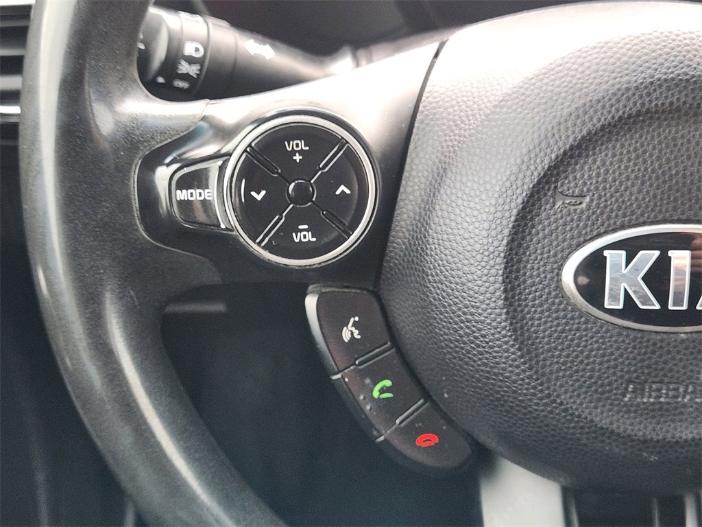 Used 2015 Kia Soul image 28