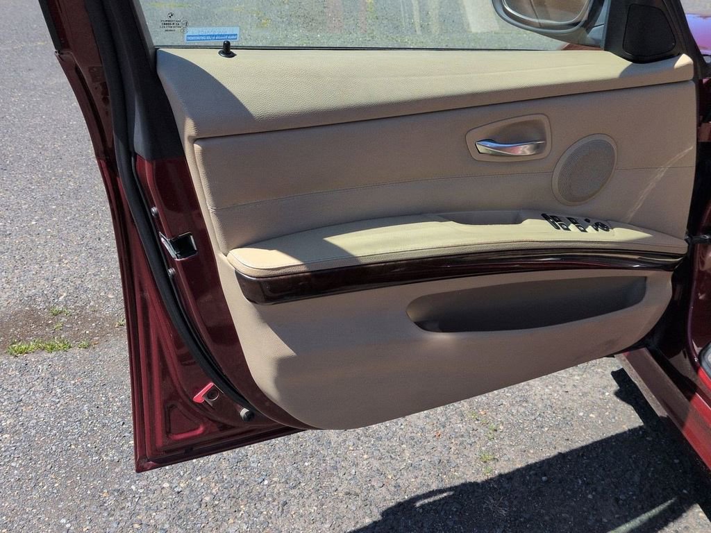 Used 2011 BMW 328i Sedan RWD image 9