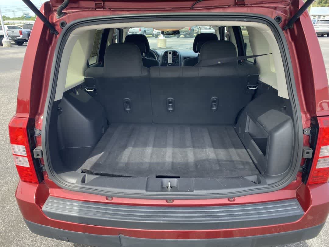 Used 2016 Jeep Patriot Sport w/ Power Value Group FWD image 20