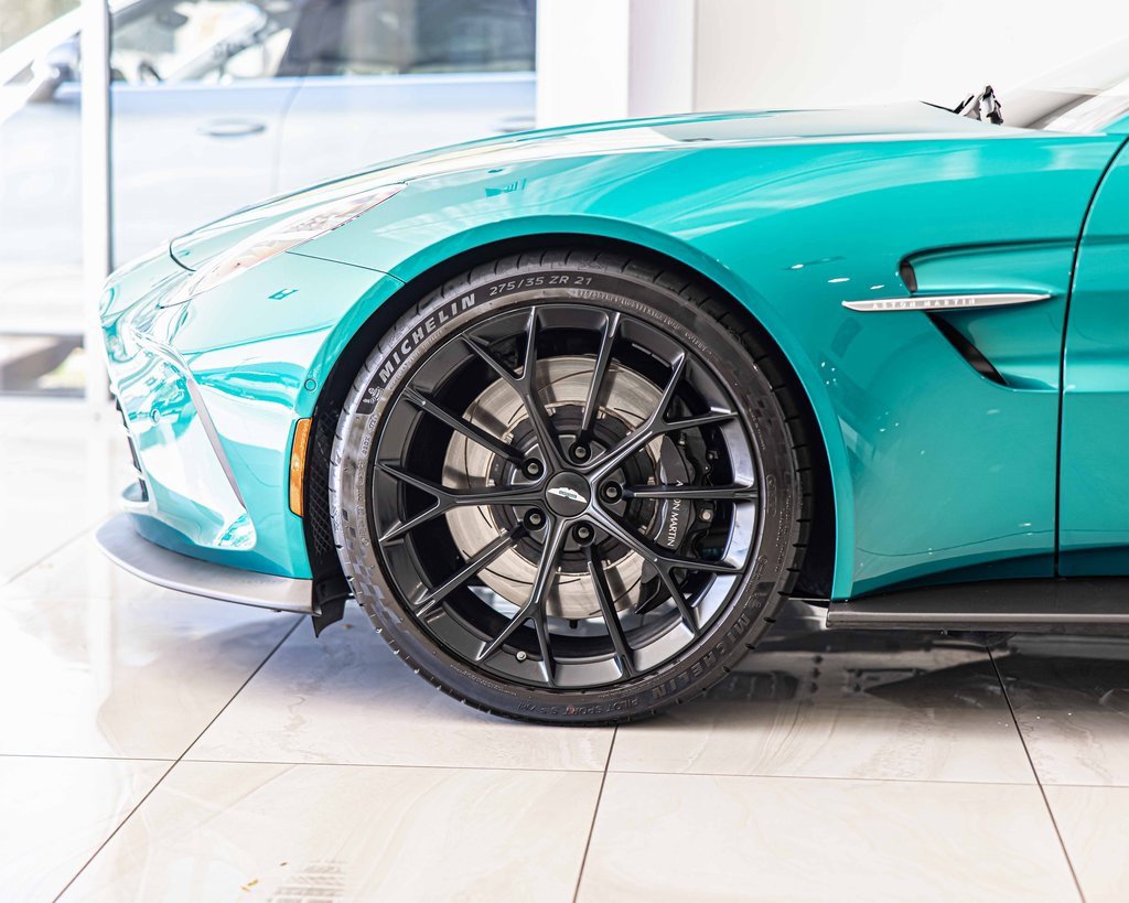 Used 2025 Aston Martin V8 Vantage Coupe image 8