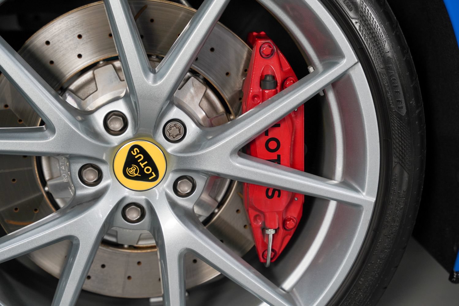 Used 2024 Lotus Emira First Edition RWD image 17