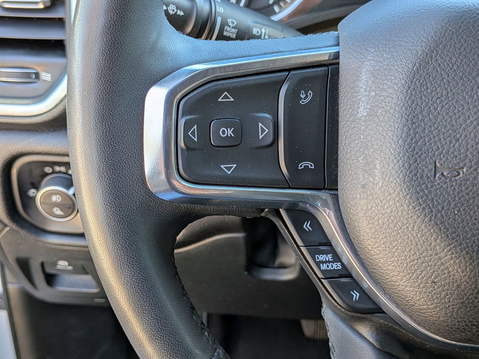 Used 2025 RAM 1500 Laramie image 18