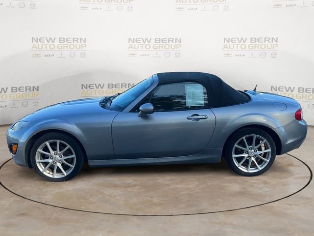 Used 2012 MAZDA MX-5 Miata Touring w/ Suspension Pkg image 2