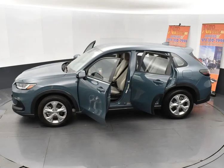 Used 2024 Honda HR-V LX image 7