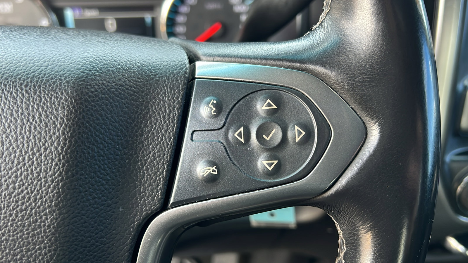 Used 2015 Chevrolet Silverado 2500 LT w/ LT Convenience Package image 24