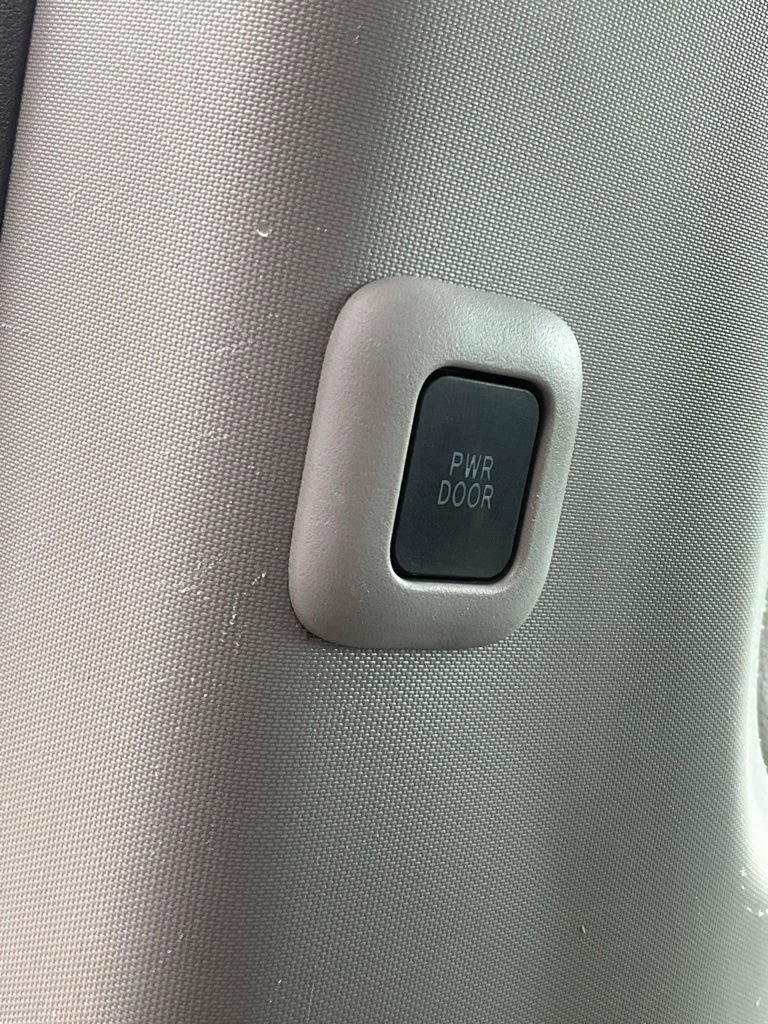 Used 2015 Toyota Sienna XLE AWD/4WD image 34