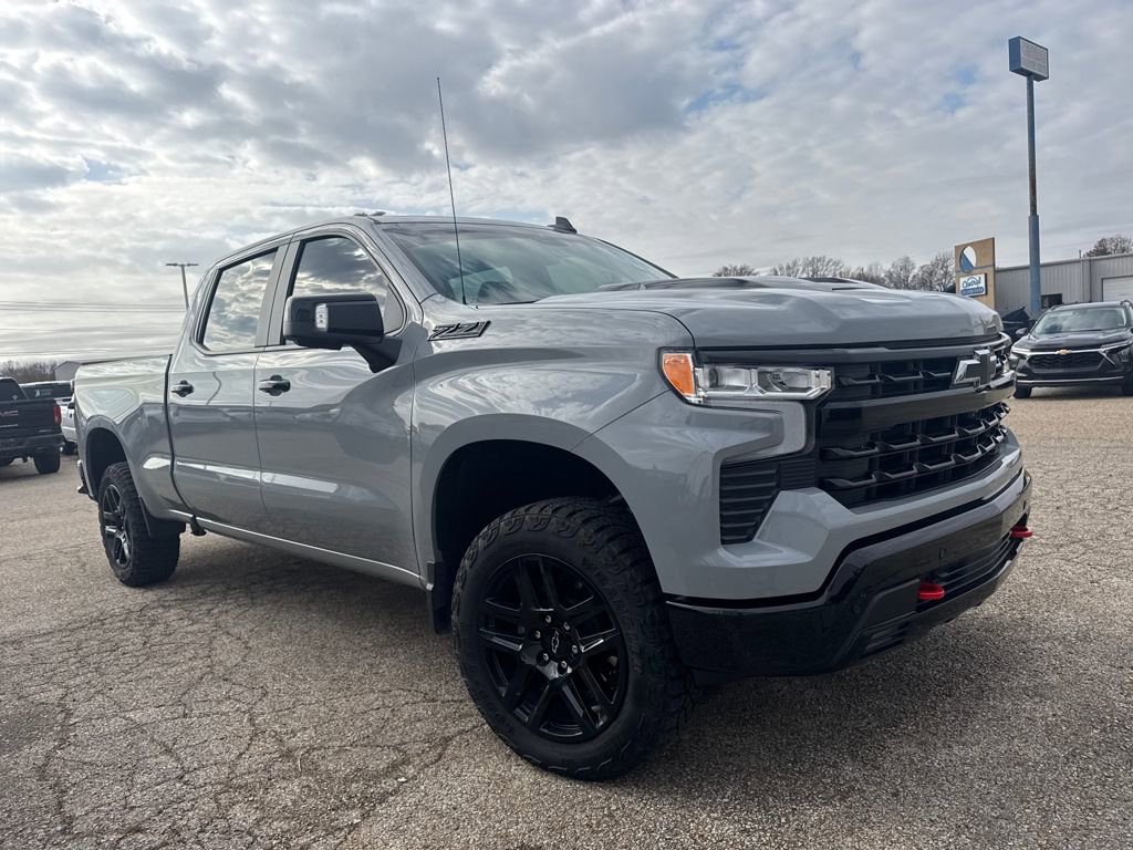 Used 2024 Chevrolet Silverado 1500 LT Trail Boss w/ LT Trail Boss Premium Package image 3