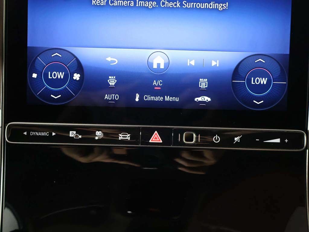 Used 2025 Mercedes-Benz GLC 350e 4MATIC image 51