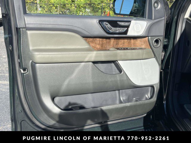 Used 2023 Lincoln Navigator Black Label AWD/4WD image 13
