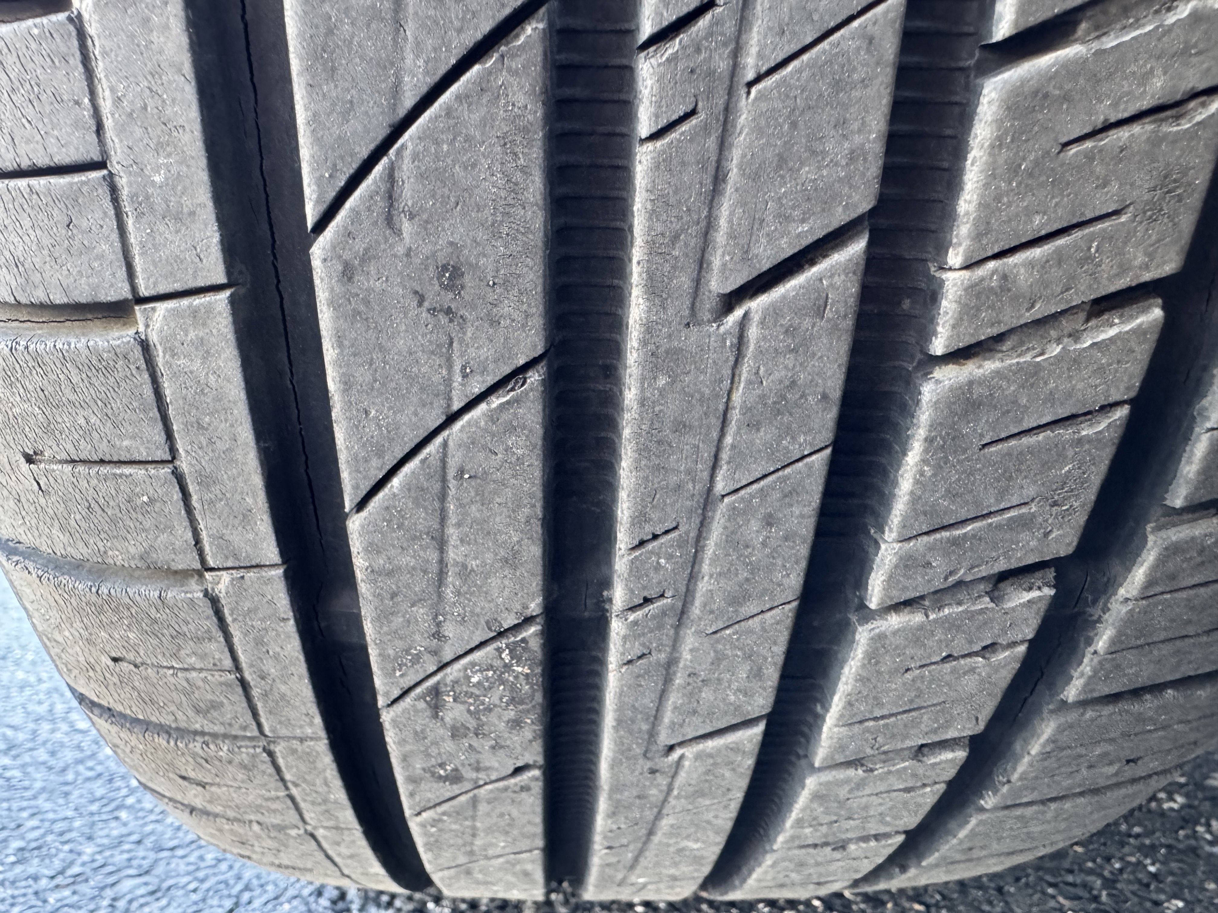 Used 2013 Hyundai Veloster w/ Style Pkg image 16