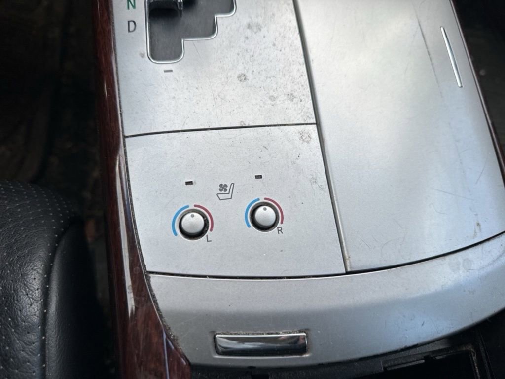 Used 2009 Toyota Avalon Limited image 6