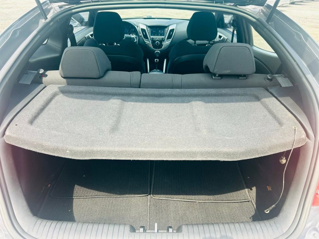 Used 2017 Hyundai Veloster image 14