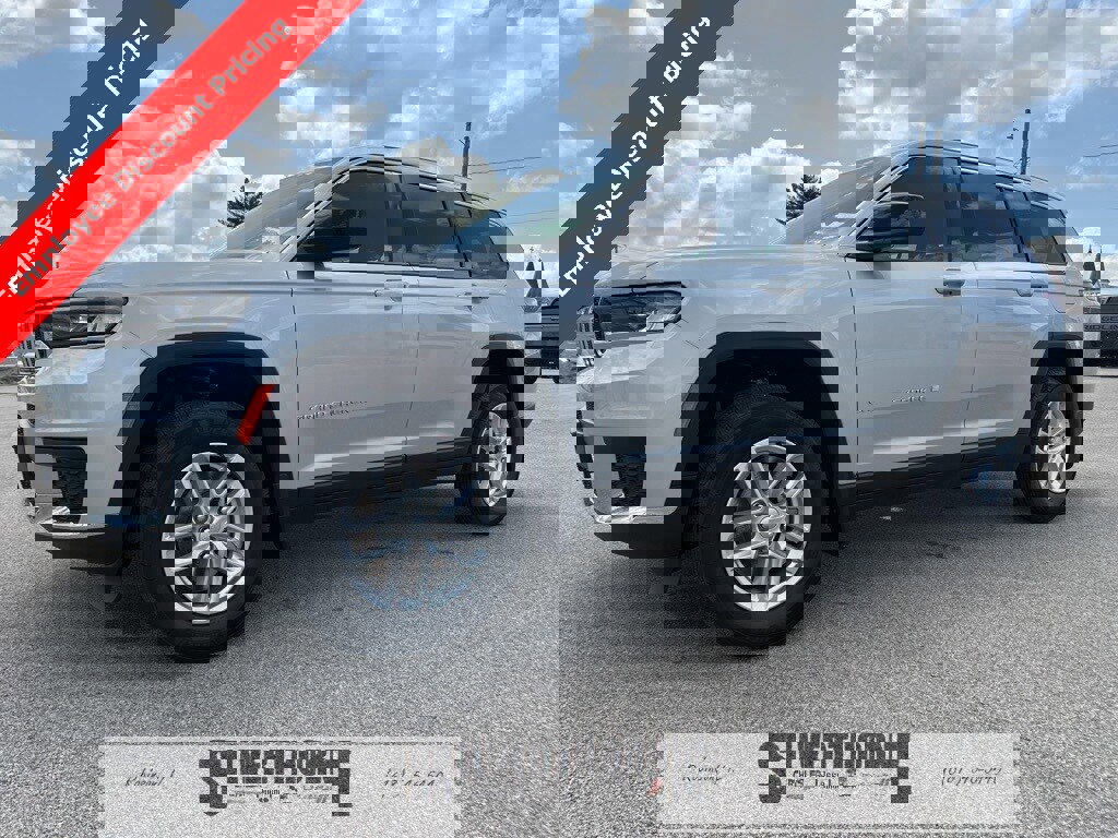 New 2025 Jeep Grand Cherokee L Laredo w/ Trailer Tow Package image 1