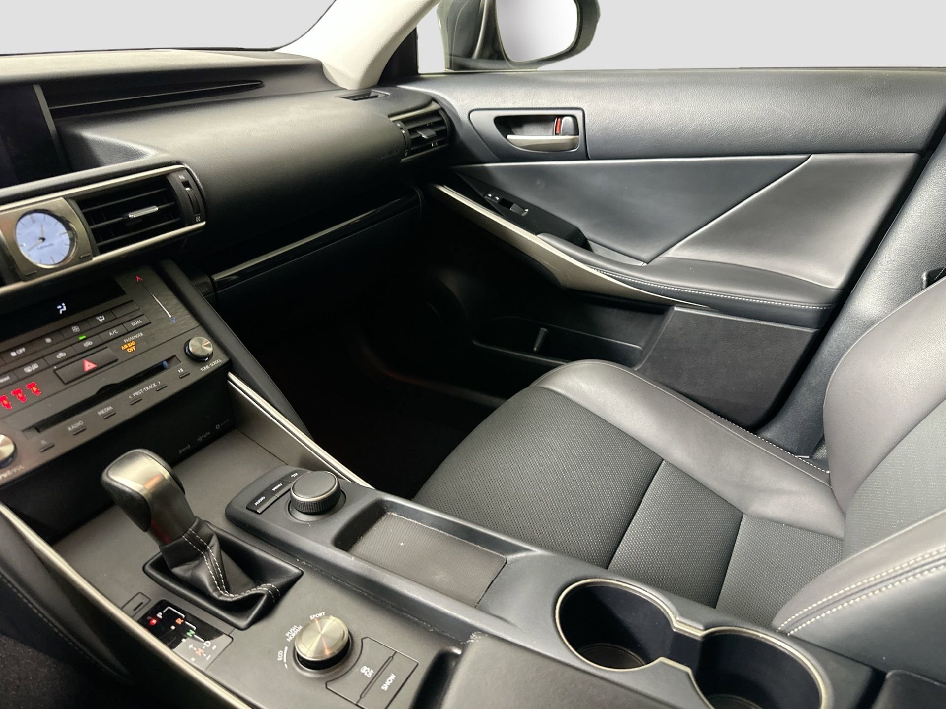 Used 2020 Lexus IS 300 image 23