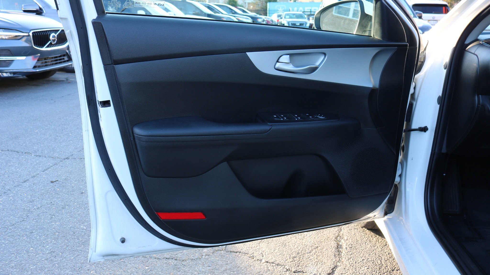 Used 2023 Kia Forte LXS image 12