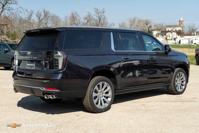New 2026 Chevrolet Suburban Premier RWD image 6