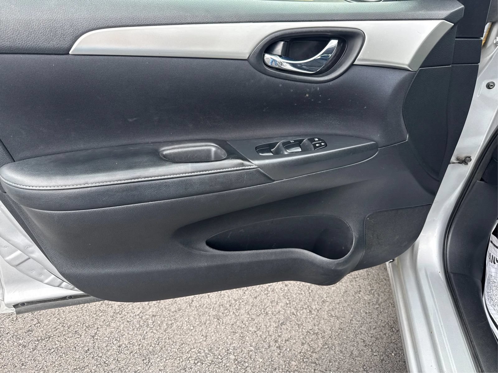 Used 2016 Nissan Sentra S FWD image 20