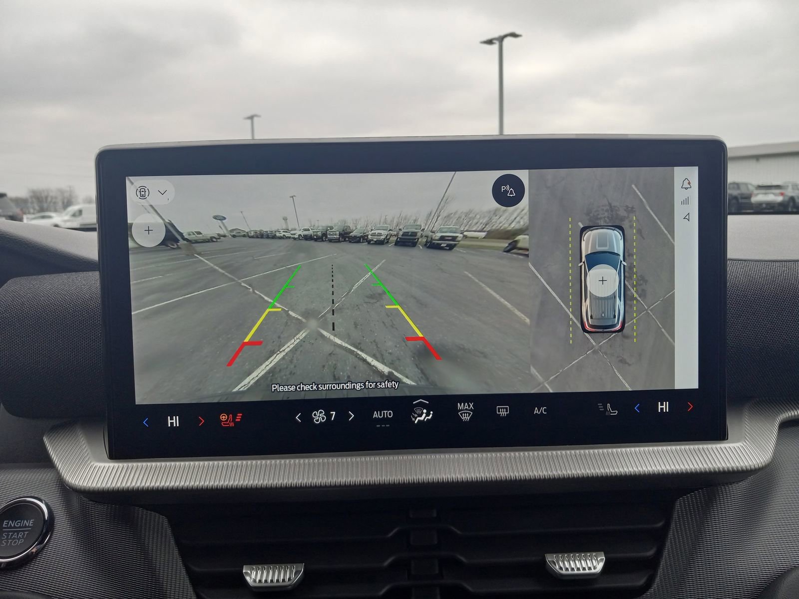 Used 2025 Ford Explorer ST-Line w/ ST-Line Street Pack image 22