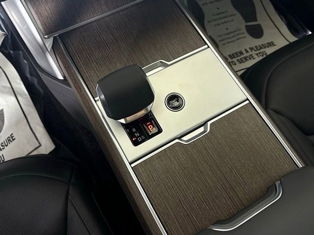 New 2025 Land Rover Range Rover SE image 37
